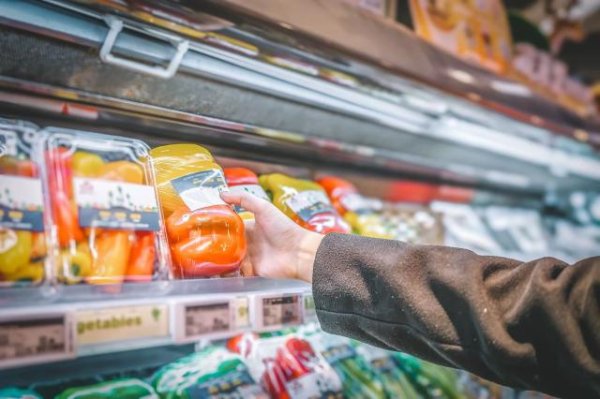 优配中国 厨房里这 4 种你以为不会过期的食物，其实早就该扔了！！！