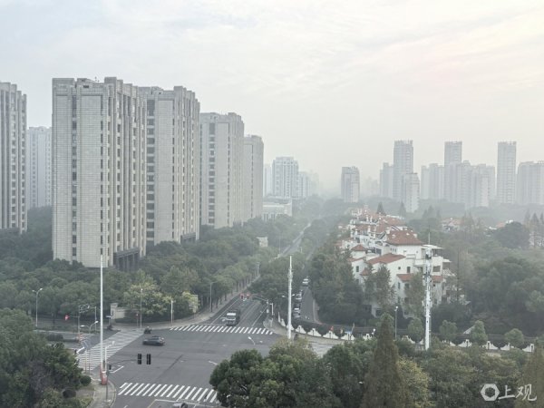 易策略 场面｜昨日今晨上海遭遇“霾伏”：冷空气正携风清场
